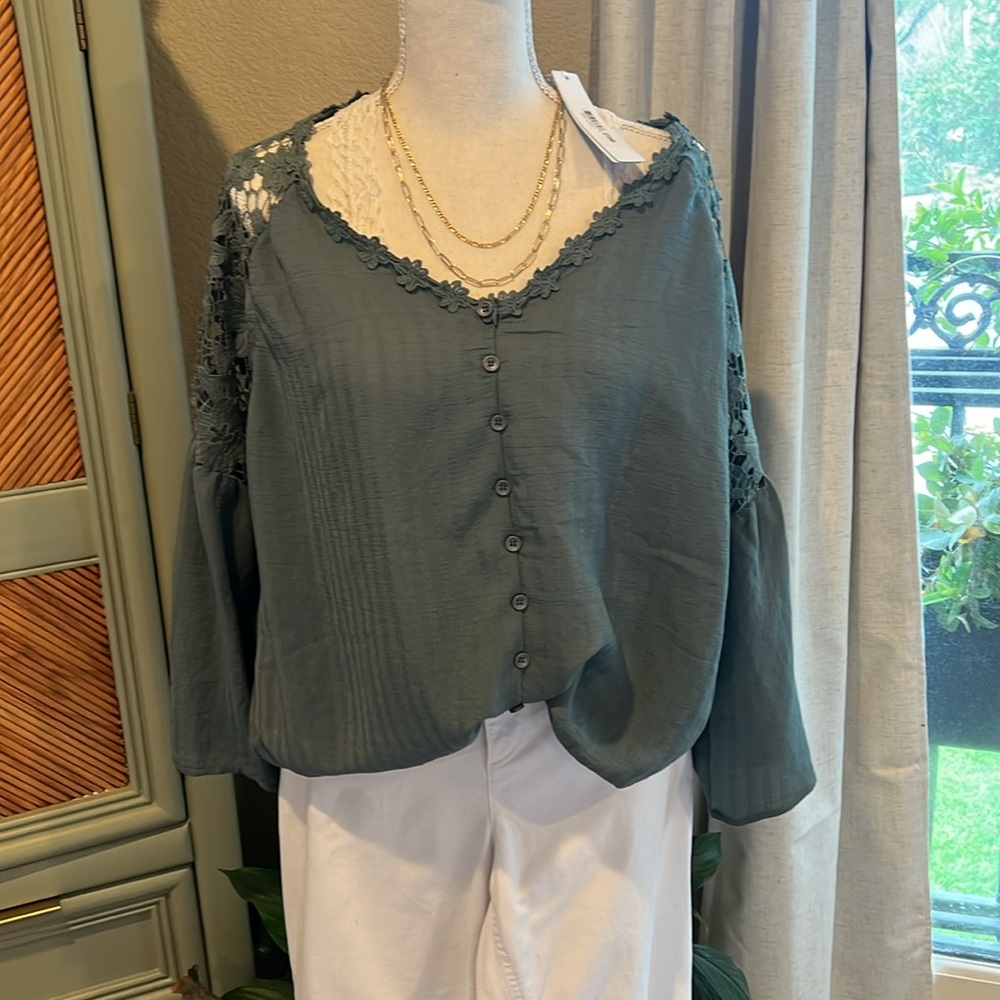 NWT darling lace detailed blouse